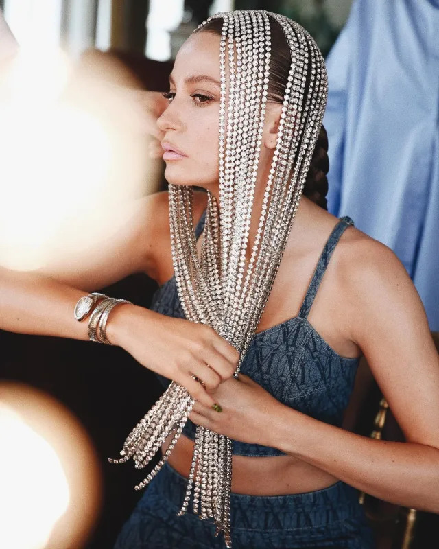 3 milyona müqaviləni yenilədi