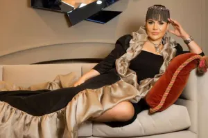 Xatun oğlu üçün elçi getdi