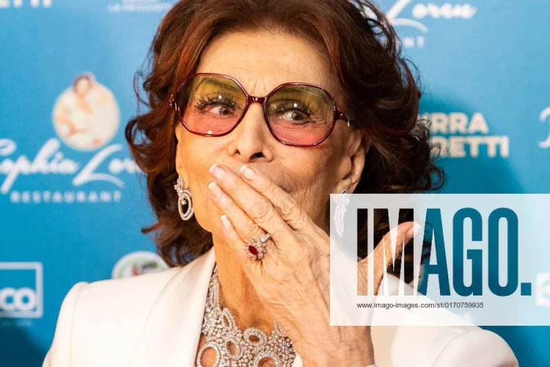 88 yaşında göz oxşadı