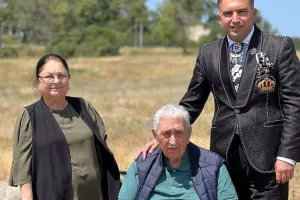 Arif Babayev xanımı ilə Şuşada