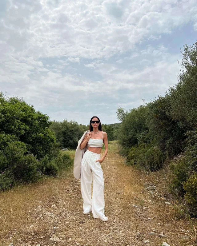 “Tək paltarlarım yox, hər şey bahalıdır”