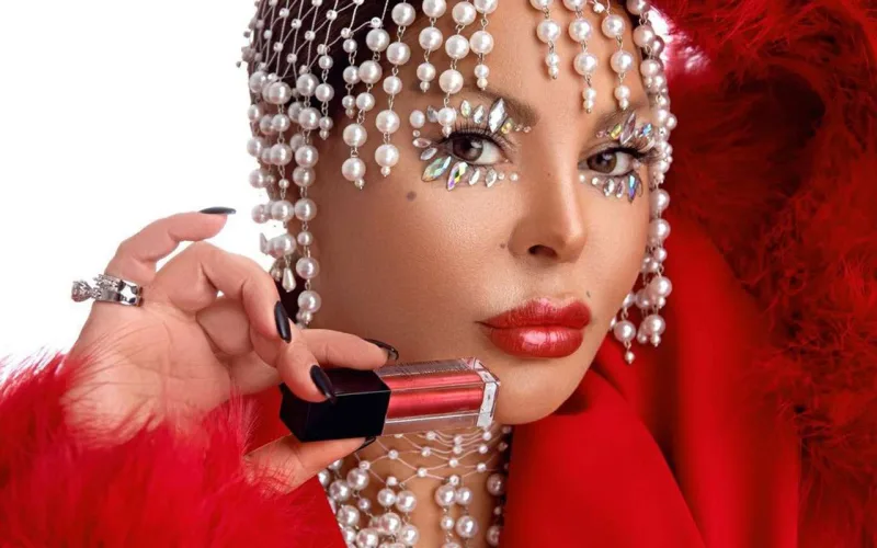 Aygün Kazımova əməliyyat olundu