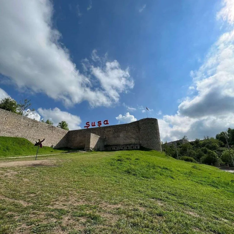 Gülay Zeynallı Şuşadan fotolar paylaşdı