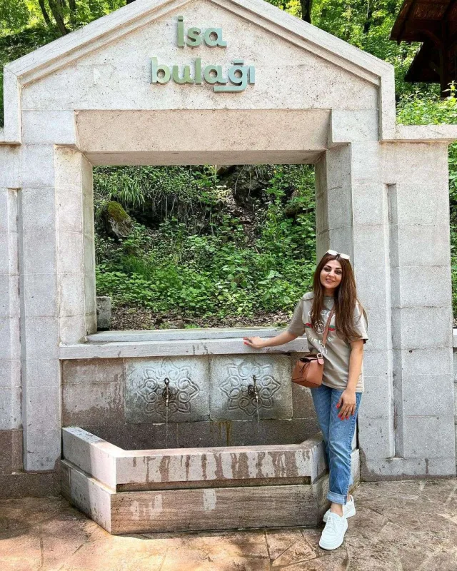 Gülay Zeynallı Şuşadan fotolar paylaşdı