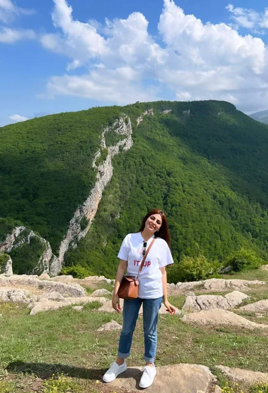 Gülay Zeynallı Şuşadan fotolar paylaşdı