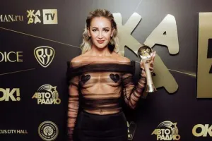 Olqa transparan geyimi ilə diqqət çəkdi