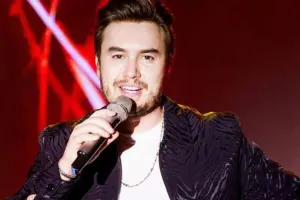 Kürd dilində mahnı oxudu