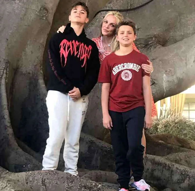 “Uşaqlarım analarından utanır”