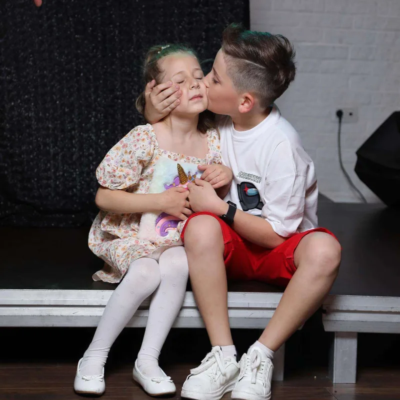 Murad oğluna ad günü etdi