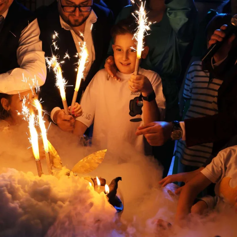 Murad oğluna ad günü etdi