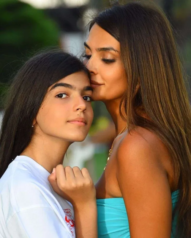 “İstəmərəm qızım aktrisa, ya da müğənni olsun”