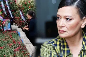Mehriban Xanlarova şəhid Xudiyevin məzarı başında