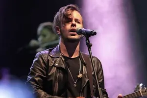 Emre də Bakıda konsert verdi