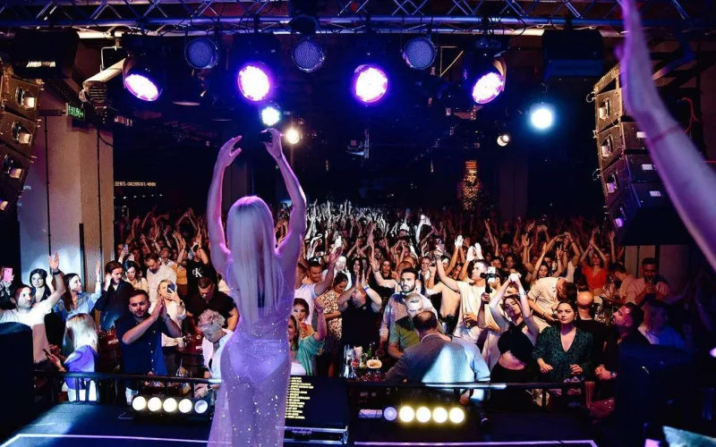 Gülşen Bakıda nə geyinəcək?