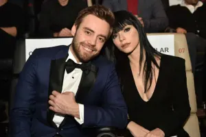 “Yanındakı qadına hörmət et!”