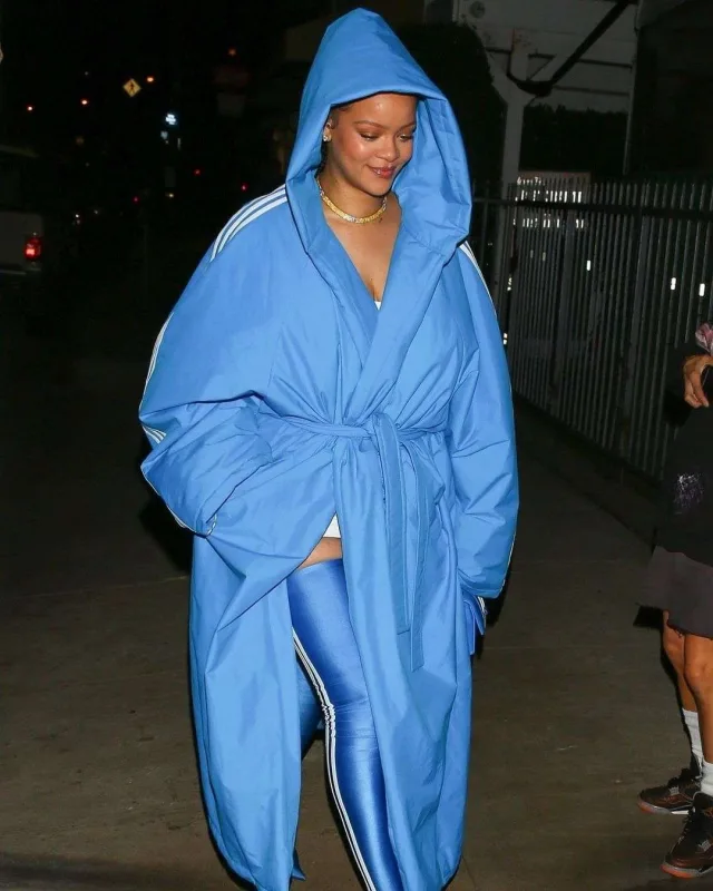 Rihanna yenidən tərzi ilə gündəmdə