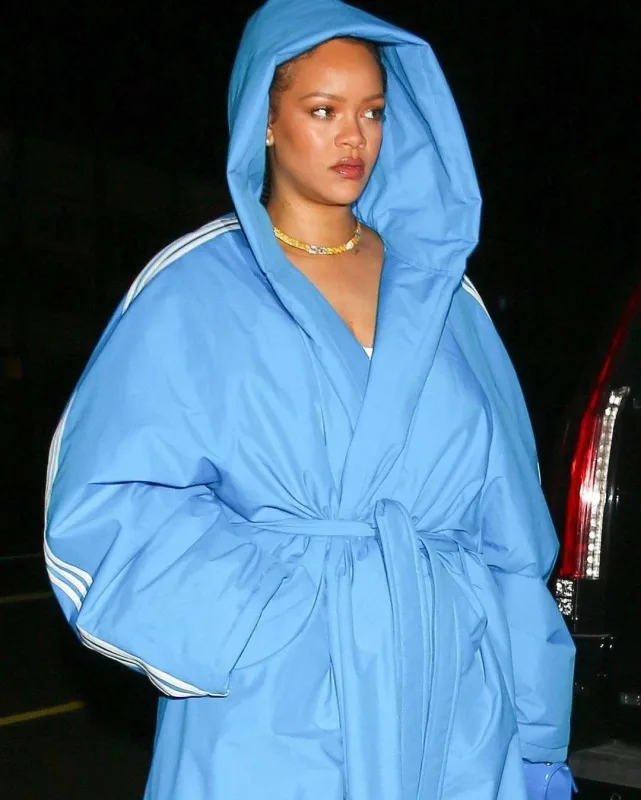 Rihanna yenidən tərzi ilə gündəmdə