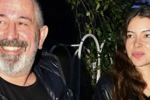 Cem Yılmaz gənc sevgilisindən ayrıldı