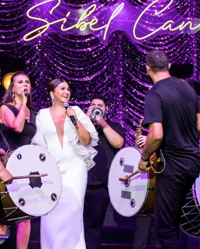 Sibel Can bu tarixdə Bakıda olacaq