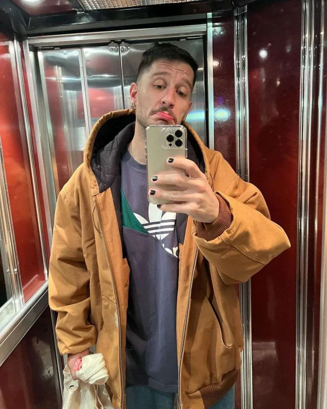 Dırnaq boyası çəkən Urazdan tənqidlərə cavab!