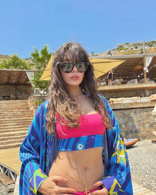 Selin bu serialla müqavilə bağladı