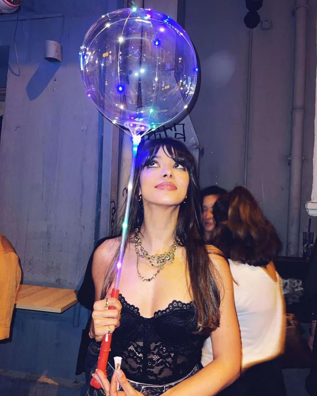 Selin bu serialla müqavilə bağladı