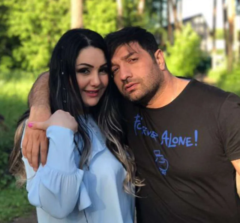 “Kənan TikTok-da canlı açmağa qoymur”