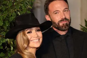 Toydan sonra ilk dəfə qırmızı xalıda!