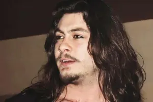 Barışın atasını o canlandıracaq