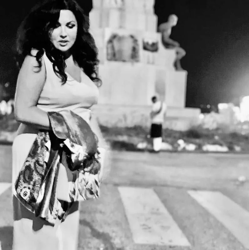 Annanın şəkilləri söz-söhbət yaratdı