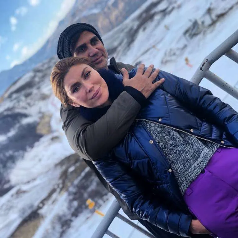 Xoşqədəm Doğuşa 600 minlik saat alıb