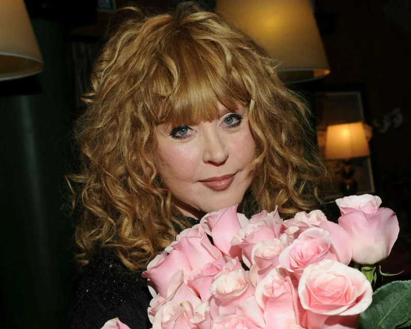 Puqaçovanın nəvəsindən Rusiyadan qaçma iddiasına cavab