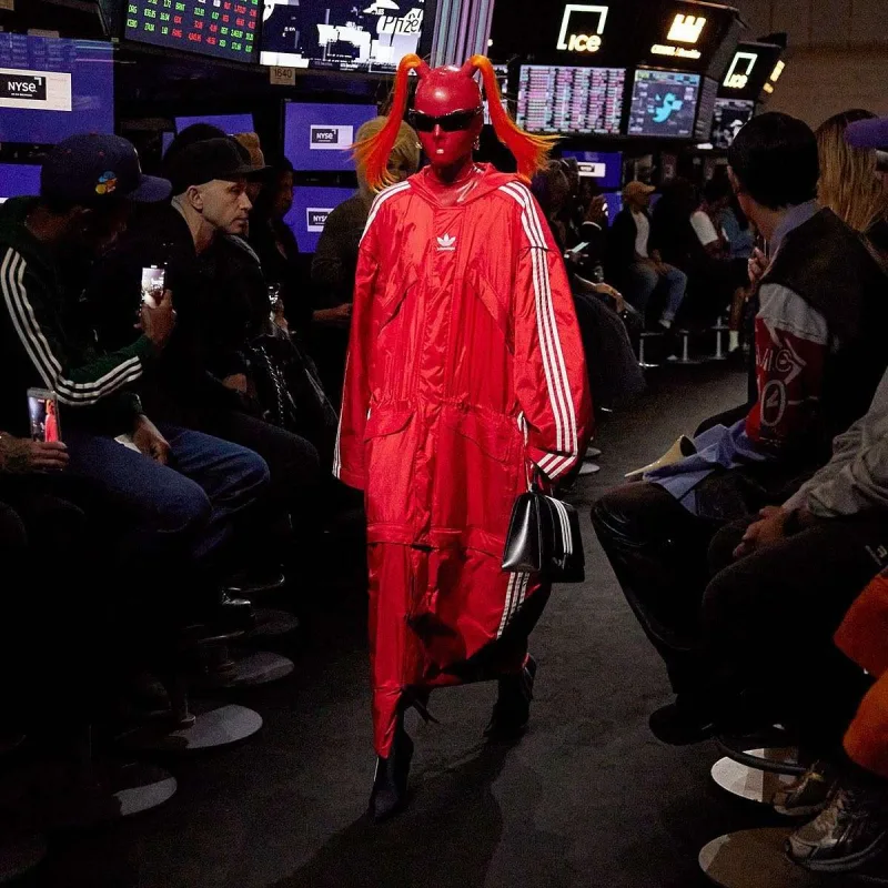 “Balenciaga” seçildi