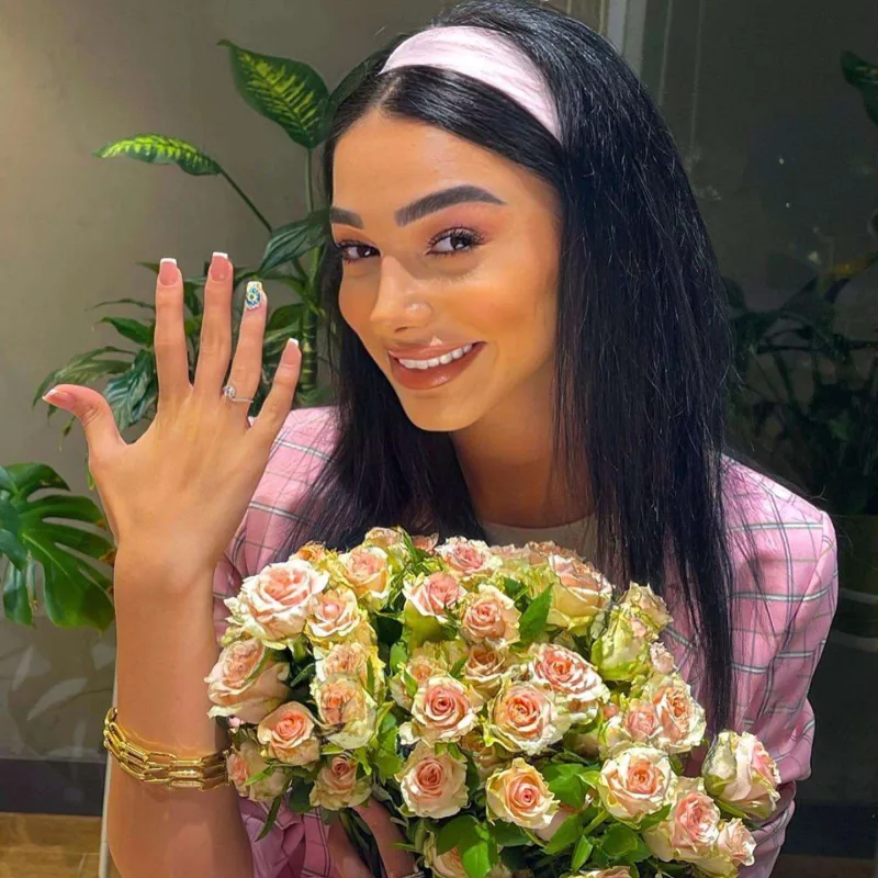 Nüşabənin qızının dini nikahı oldu