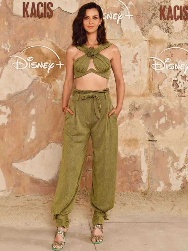 Estetik əməliyyat etdirməsi gündəm oldu