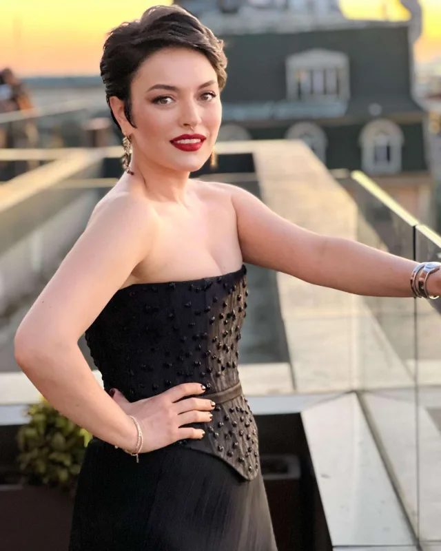 Ezgi 6 min cərimə ödəyəcək