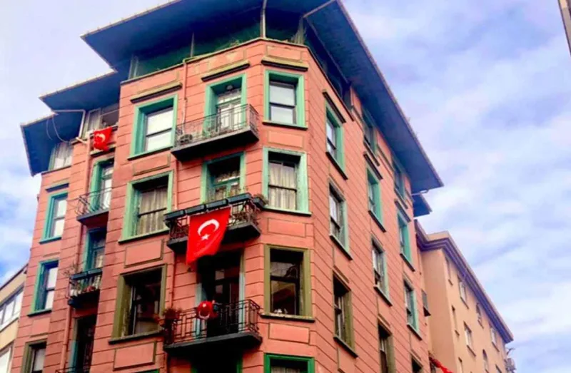 “Avrupa yakası”nın çəkildiyi bina kirayəyə verilir