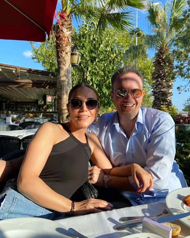 “Özümü sənin yanına park edirəm”