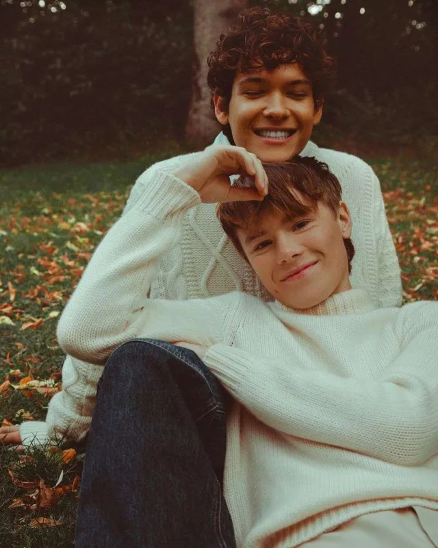 “Young Royals”ın ulduzlarından yeni fotolar