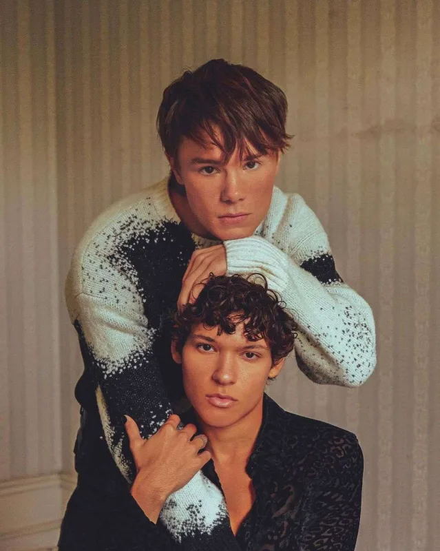 “Young Royals”ın ulduzlarından yeni fotolar