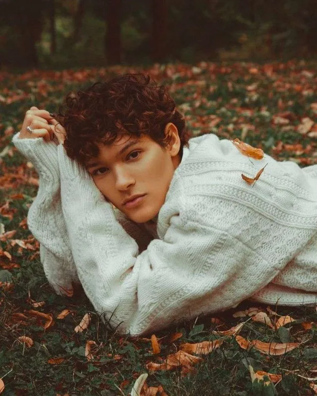 “Young Royals”ın ulduzlarından yeni fotolar