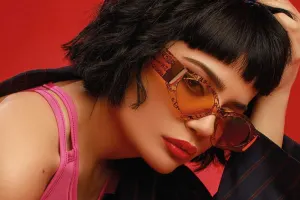 Qəzadan sonra maşınını götürdü