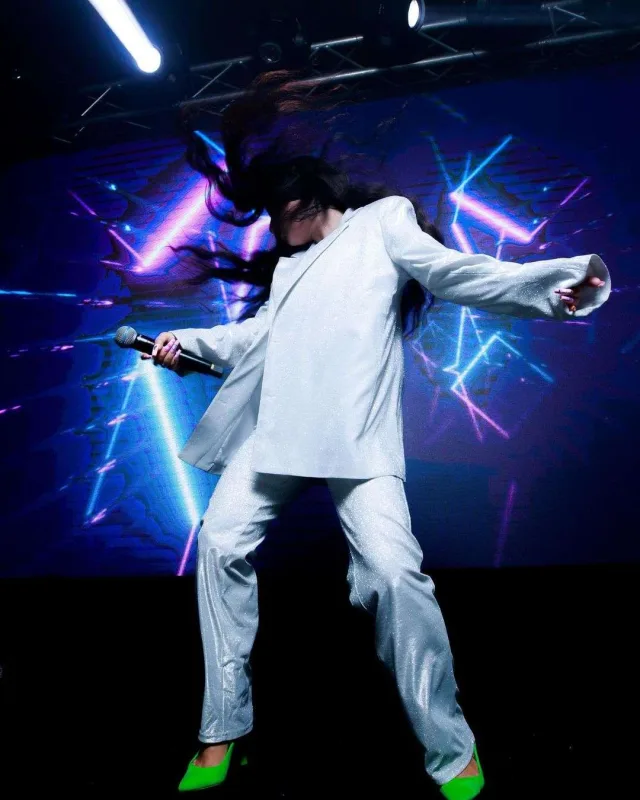 “Zirvəyə qalxdığım qədər endirməyə çalışdılar”