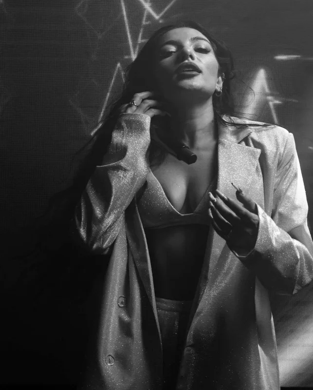 “Zirvəyə qalxdığım qədər endirməyə çalışdılar”