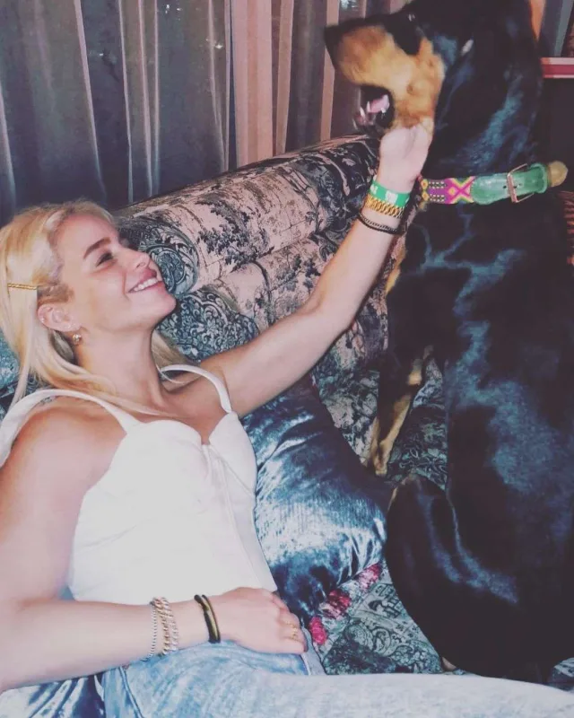 Büşra dəyişmək üçün nə qədər xərcləyib?