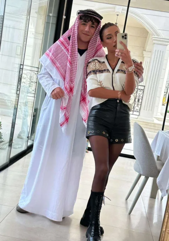 “Siz də Hüseyni sevin, bəsimdir”