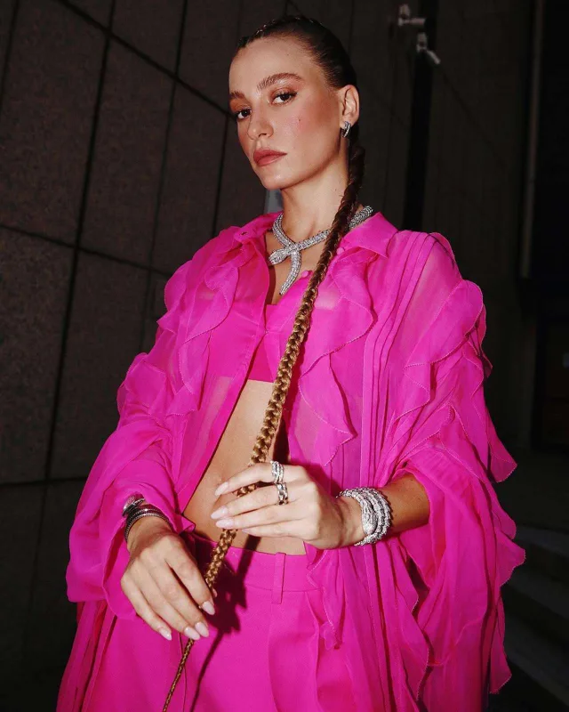 Kıvançın tərəf müqabili Serenay oldu