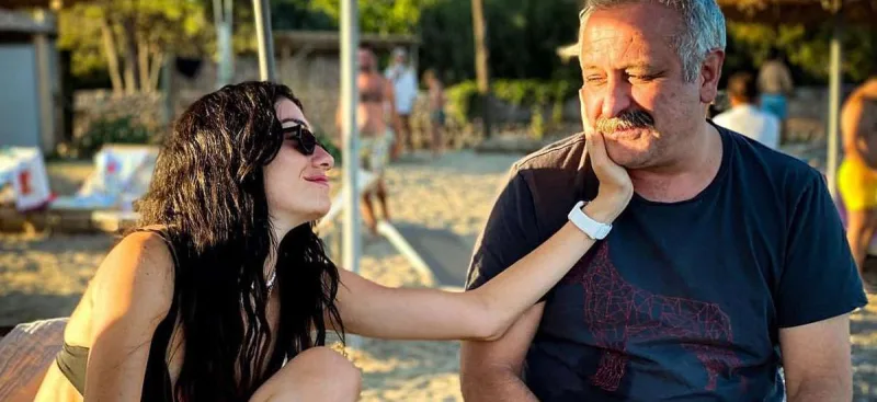 Sevgilisinin müdiri oldu