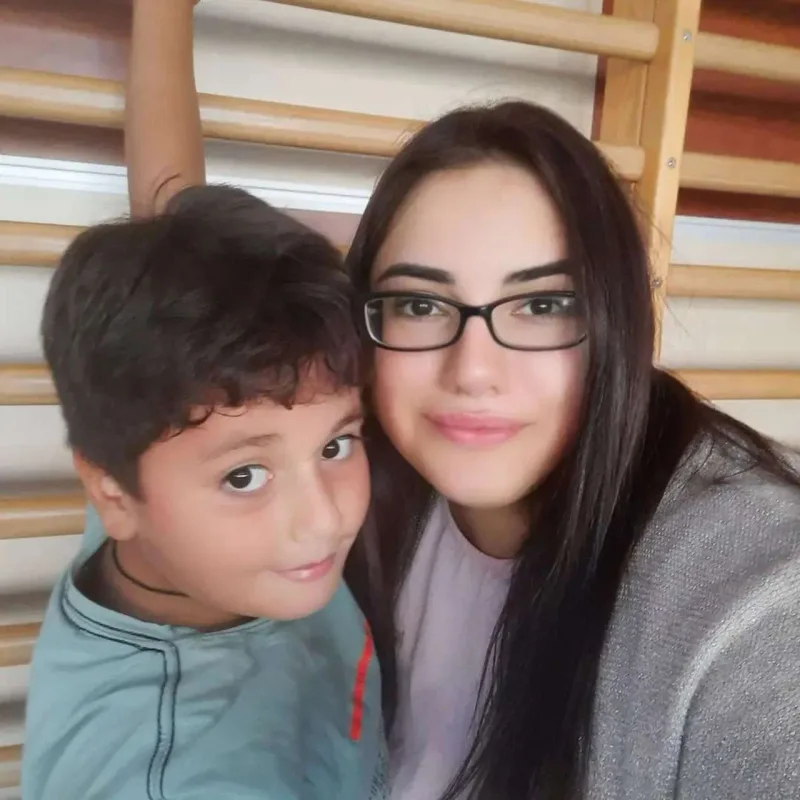 Aytən həyat yoldaşı və oğlunun fotolarını paylaşdı