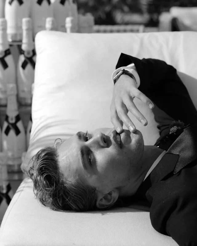 “Elvis”in qalasına öpüşmə damğası